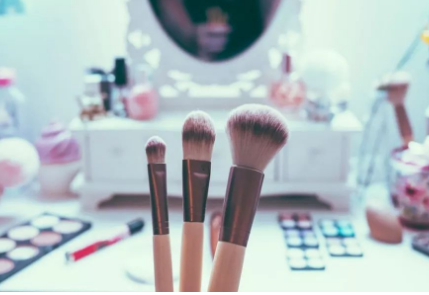 资本“争抢”国货美妆:一年新生117家美妆公司他们正出海和下沉