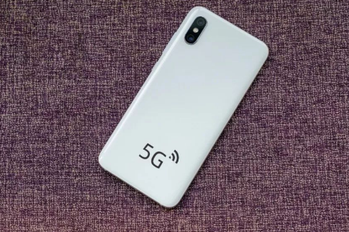 常程閃離閃入背后，小米手機壓力山大？