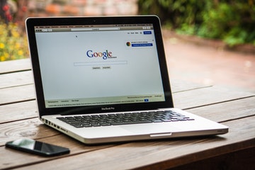 特朗普的脸，刚被Google狠狠打了可以吗？