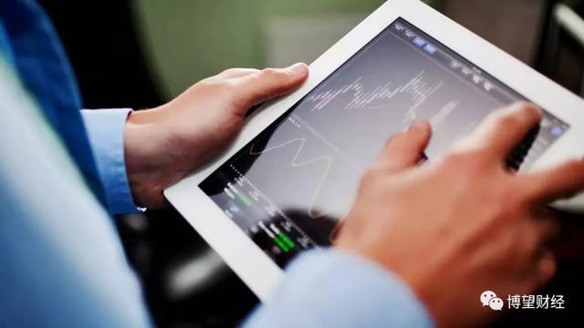 时评｜七月“暴动”后A股新主力与老机构谁主沉浮？