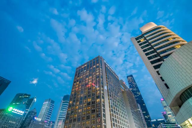 购房者被禁足当地8年，若转卖还需补钱，顺德人才房馅饼变陷阱？