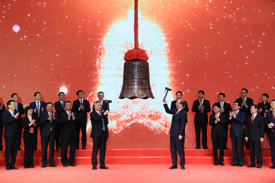 创业板注册制首秀:有人中一签赚15万！“18罗汉”平均涨212%