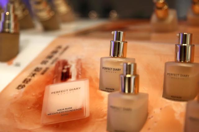 國貨完美日記不香了，曾經天貓美妝第一，GMV倆月被對手超越