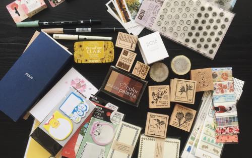 开学带火文具行业，今年前8月共新增71万家文具企业，同比增长超38%