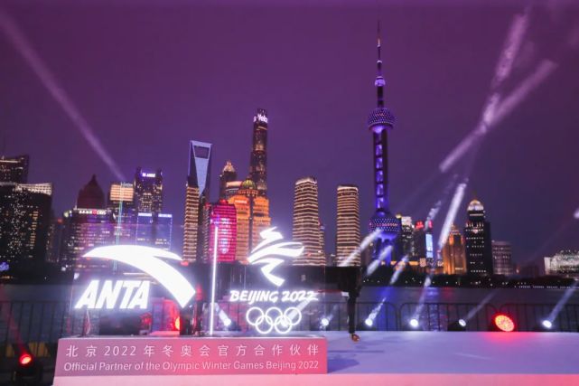 安踏：品牌升級推國旗款“尖貨”，跑鞋沖擊600元價位