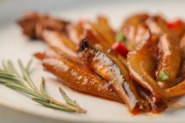 年銷深海小魚12億包“魚類零食第一股”華文食品成功上市！