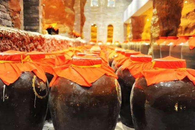 五粮液增速最快，利润不及茅台一半，白酒五强前三季总营收1500亿