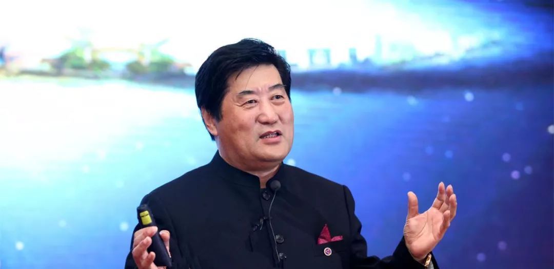 钟玉浮沉：从“材料界任正非”到阶下囚