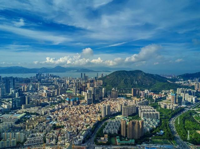 被房子定义的深圳人