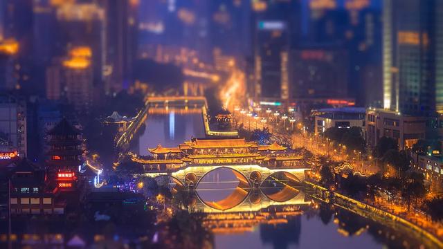 龍門陣里的成都“新響”：從火鍋之城到科幻之都