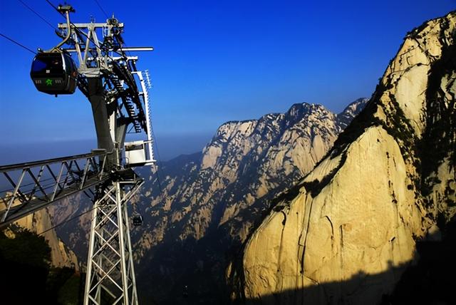 今靠变卖项目回笼上亿资金，它以索道起家，打造了网红景区梵净山