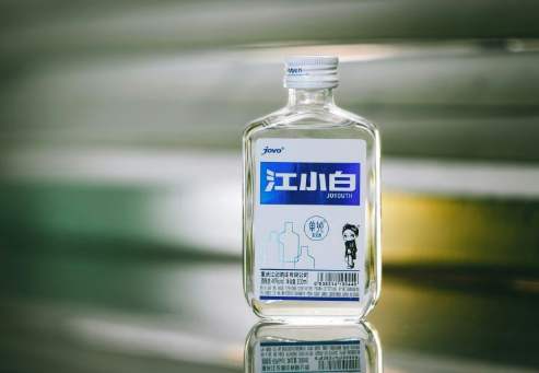“微醺时代”，江小白的模式能跑通吗？教育年轻人喝高度白酒