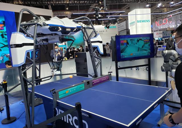 制造業升級曙光乍現，進博會火爆的乒乓球機器人，體驗一券難求