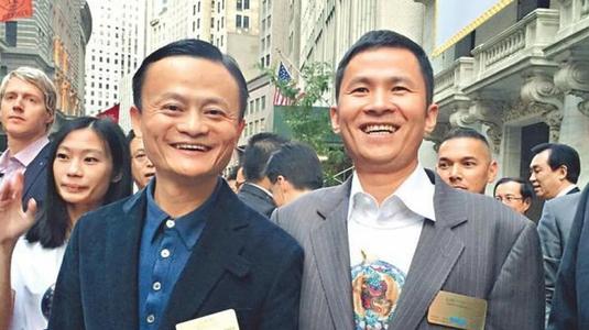 钱峰雷在港遇袭，揭开“钱多多”背后的神秘发家史