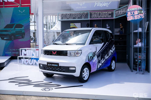 五菱再造神車，宏光MINIEV給特斯拉上了一課