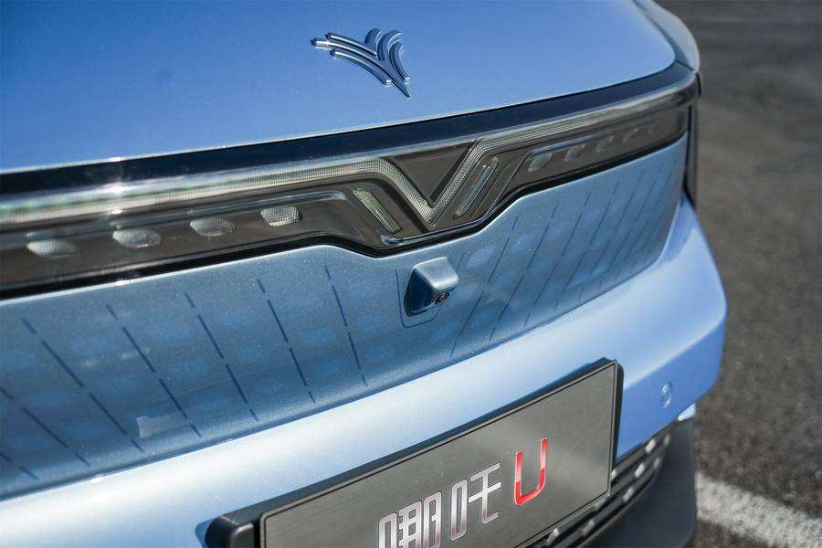 四年累計融資或超100億元,哪吒汽車C輪融資獲華鼎資本獨家領投20億元