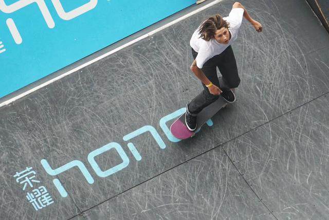 供货在即？消息称联发科和美国商务部正就恢复：荣耀供货进行评估