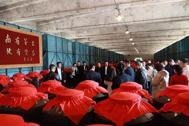 曾与茅台齐名却四次戴帽，经销商抱怨一年赚不到十万，皇台酒业复牌能翻身吗？