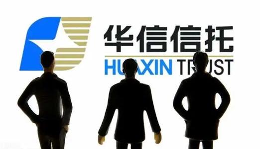 华信信托：董事长抡锤打伤53岁总经理，知情人称其“精神出问题”