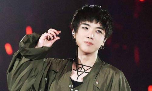 華晨宇宣布未婚生子，天娛“搖錢樹”會倒嗎？