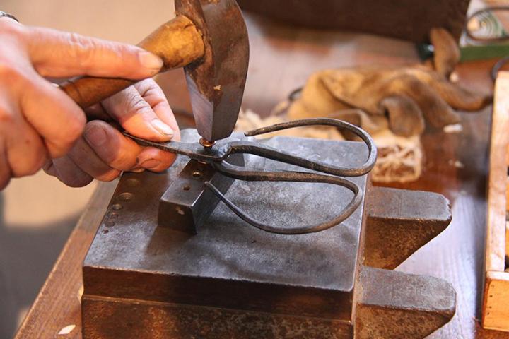 张小泉“刀剪第一股”：资本市场不讲老字号情怀