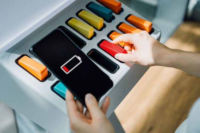 怪兽上市、街电与搜电合并，共享充电行业变局几何？