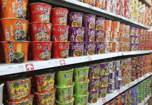 被外賣打敗的方便面又香了，巨頭去年賣出386億