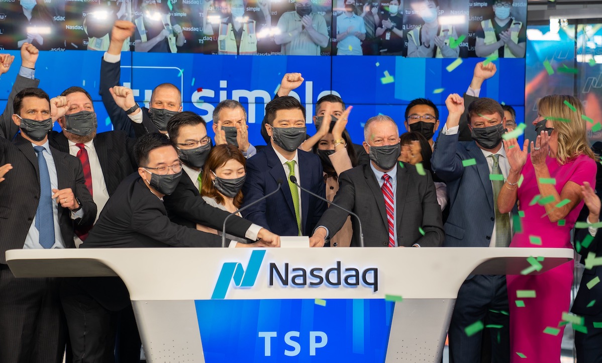 “图森未来”IPO首日破发，新浪最高一笔投资回报超200倍