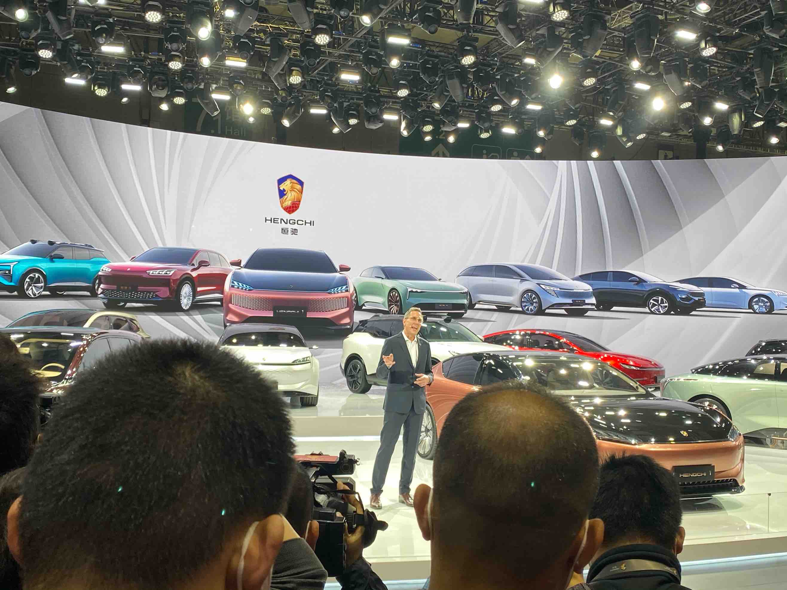 2021上海车展“恒大汽车”亮相9款车型，年底试产，明年大规模交付