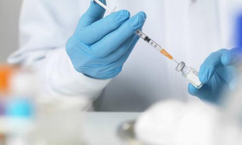 九价疫苗：黄牛加价2000代购，代理商一年狂赚33亿