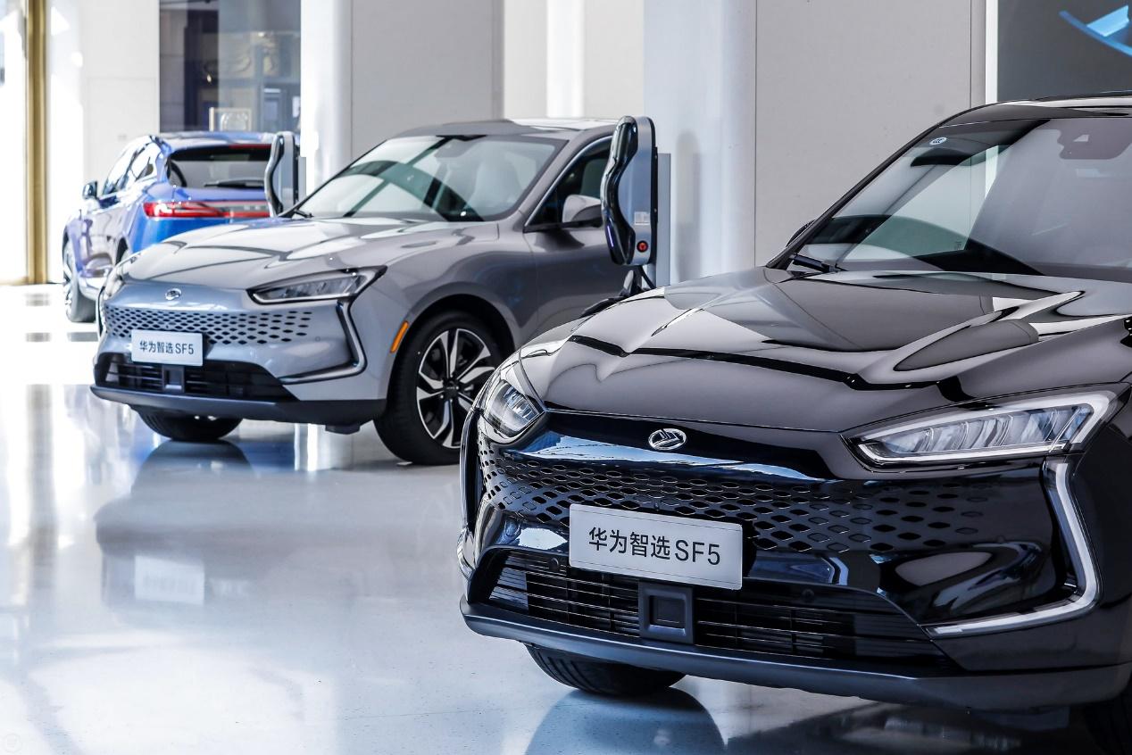 北汽广汽也传出与华为或将有资本层面合作，小康股份否认华为参股