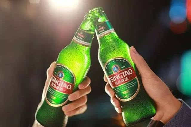 青岛啤酒遭上海前首富减持,港股股价曾一度跌超4%,套现17亿港元!