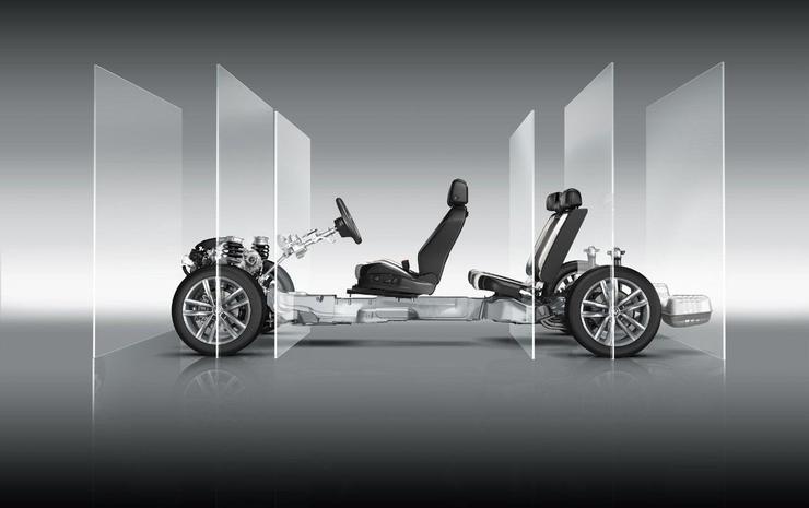 小鹏、理想坐不住了：先交付后补装