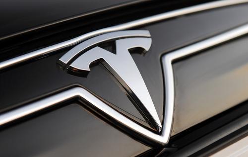 特斯拉又宣布两起召回：涉及近8000辆汽车，系因安全带隐患