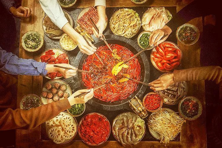 海底捞、呷哺呷哺股价腰斩的背后