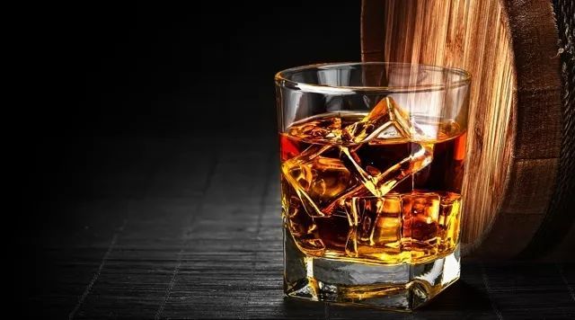 美团:进军酒水外卖,25分钟送达,送酒生意值得做吗?