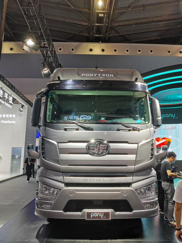 因无人坐，企业转战自动驾驶卡车市场，自动驾驶出租车收费贵3倍？