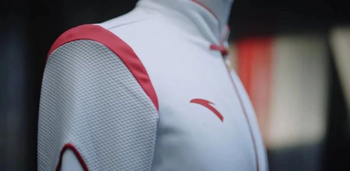 鸿星尔克备受关注时:安踏体育股价已七连跌,市值蒸发超600亿港元