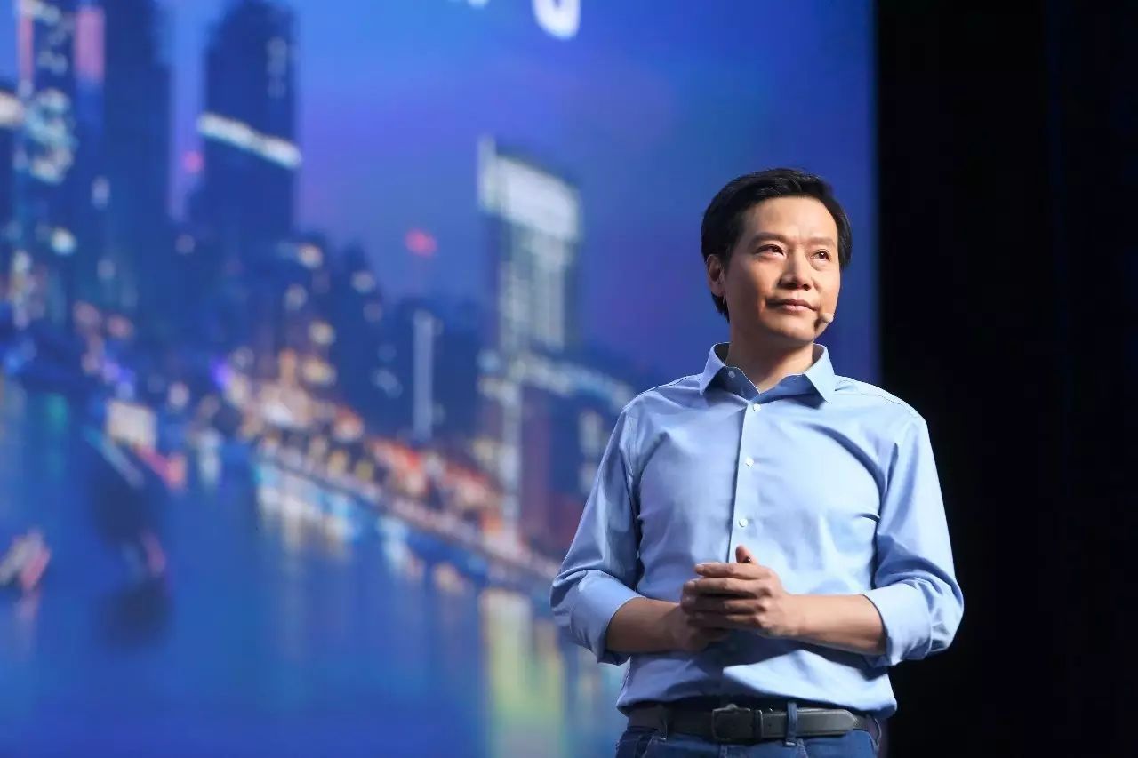 阿里“职级最高”的女人,卷入雷军的“骂战”