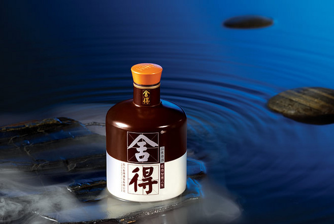 舍得酒业股价再被“挤泡沫”,半年净利暴增348%,股价却逼近跌停