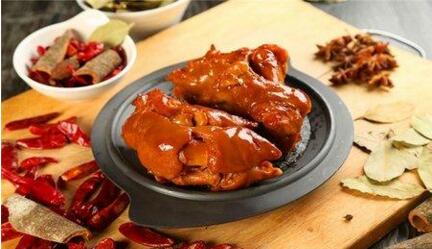 不惑創投領投,新中式快餐連鎖豬角完成1.5億A輪融資