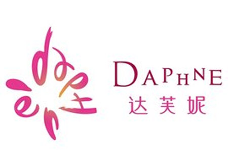 “一代鞋王”达芙妮没落:上半年净赚4480万港元,靠卖地扭亏