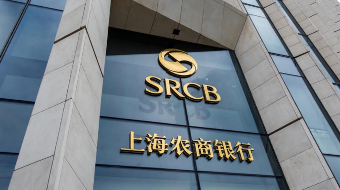 上海农商行上市：上演短期波动与长期价值博弈