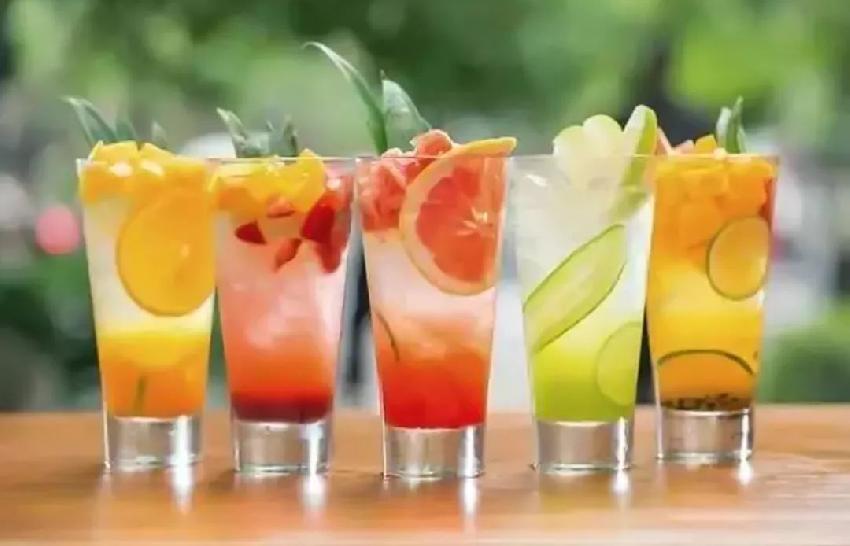 新茶饮神仙打架，投资路线各显神通