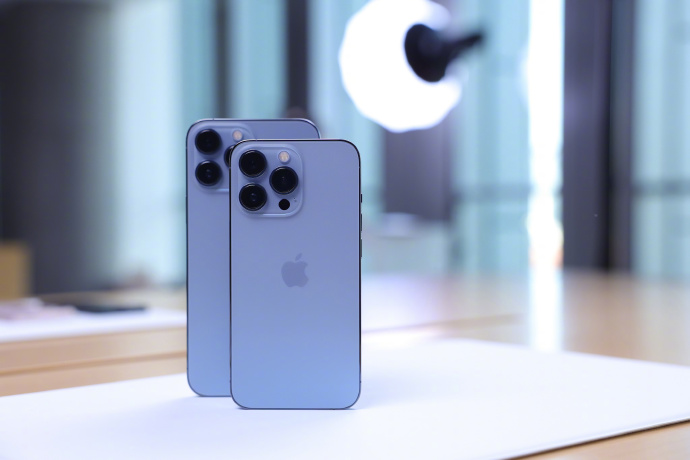 “瓊版”iPhone13不香？最高差價389元，iPhone13mini僅便宜154元