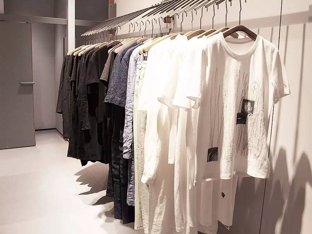 江南布衣股价一天跌去13%