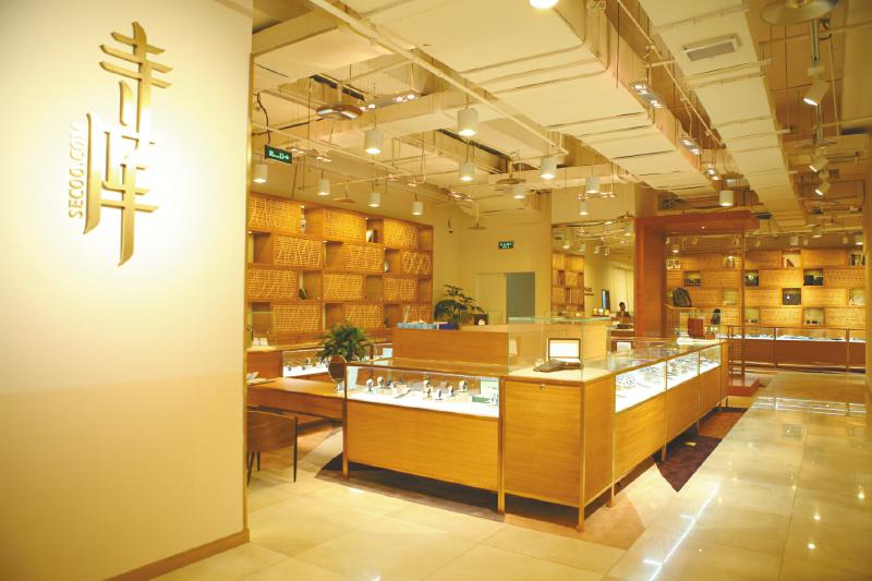 股价创历史新低，上市四年跌超92%，“奢侈品电商第一股”怎么了？