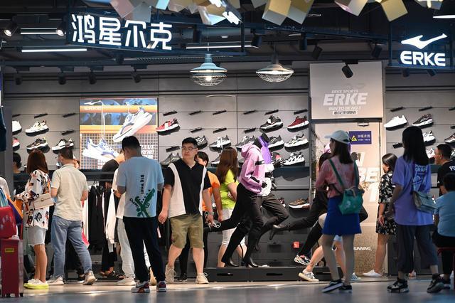 国产运动品牌纷纷驰援山西：鸿星尔克、安踏、李宁等均捐超千万