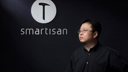 罗永浩亲承还完债当天重返科技行业，直播还会继续