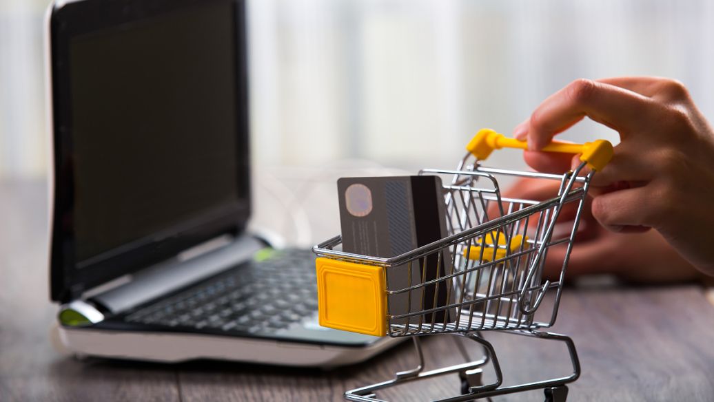 锐锢商城获春华资本领投2.5亿美元D轮融资，连续三年保持100%增长